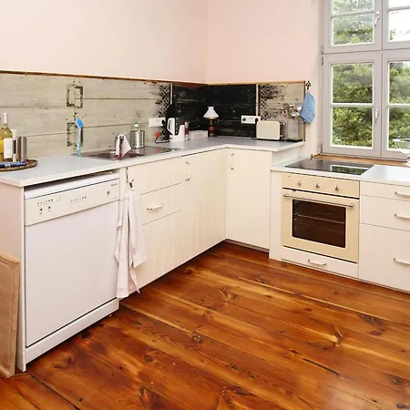 Apartment, Plau Am דירה