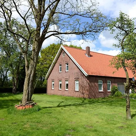 Apartment, Plau Am דירה *